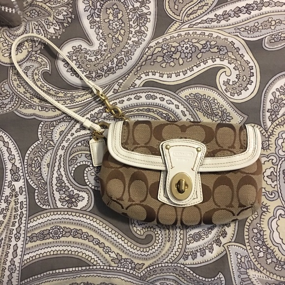 Coach wristlet - Picture 1 of 4